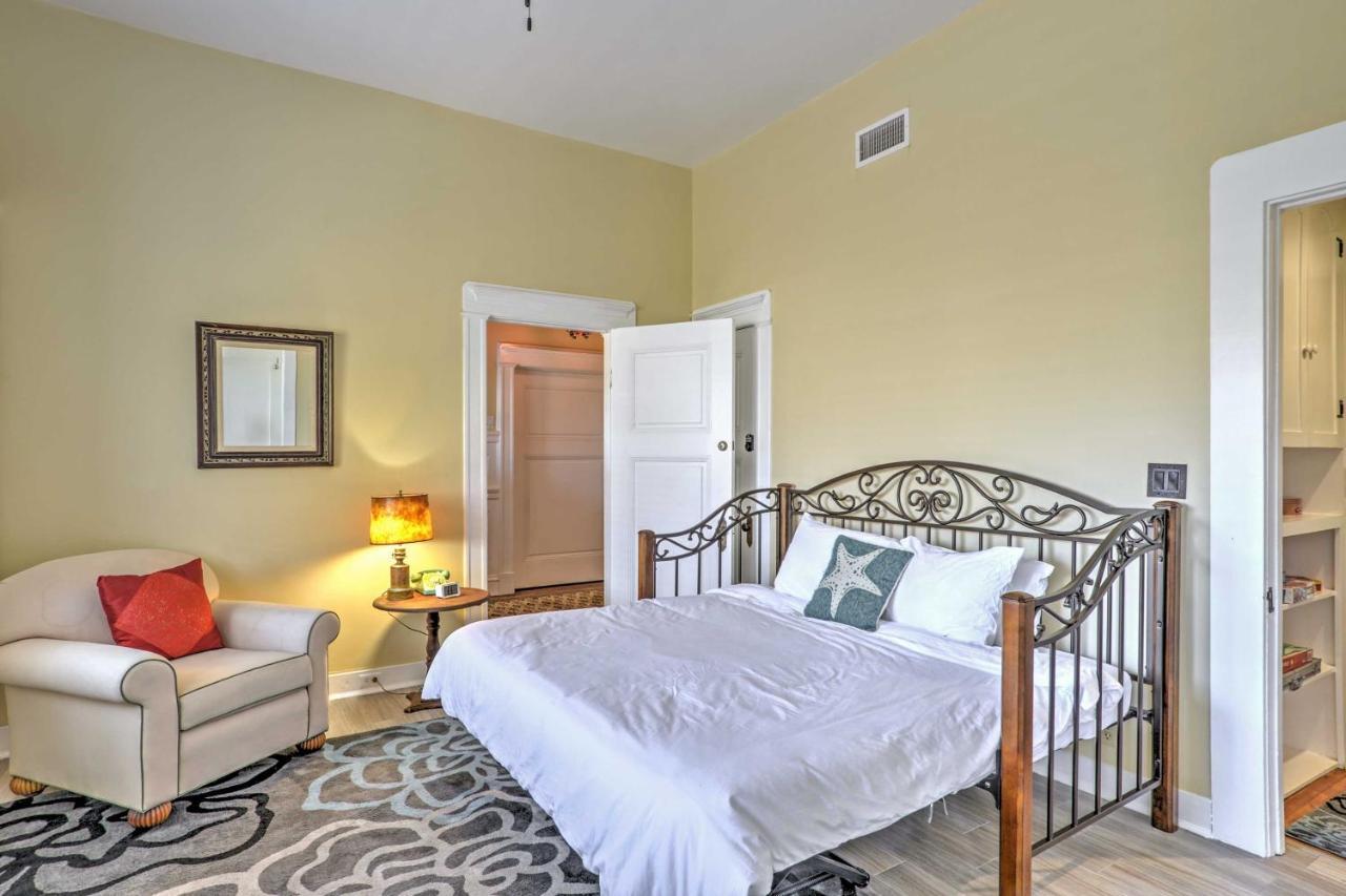 Carpinteria Apt With Hot Tub - 10 Min Walk To Beach! Exterior photo